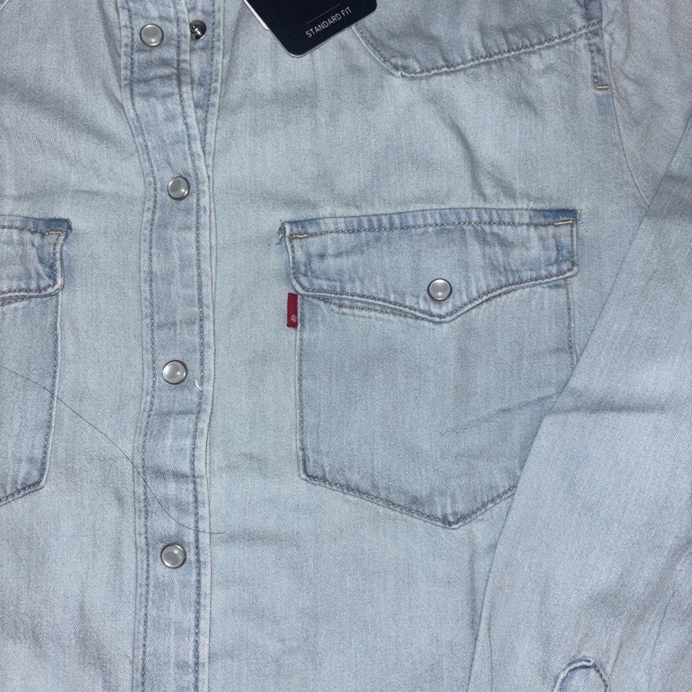Levi's Essential Western Shirt Women Size Large Denim Standard Fit Pearl Snap - Picture 2 of 7